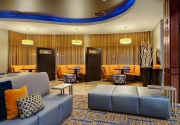 Courtyard By Marriott Madison East Hotel Exterior photo